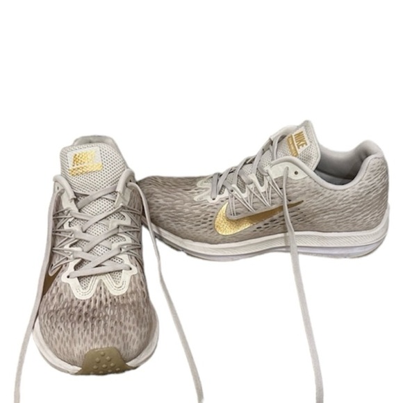 Nike Winflo 5 gold and white sneakers women’s 8 - Picture 2 of 8